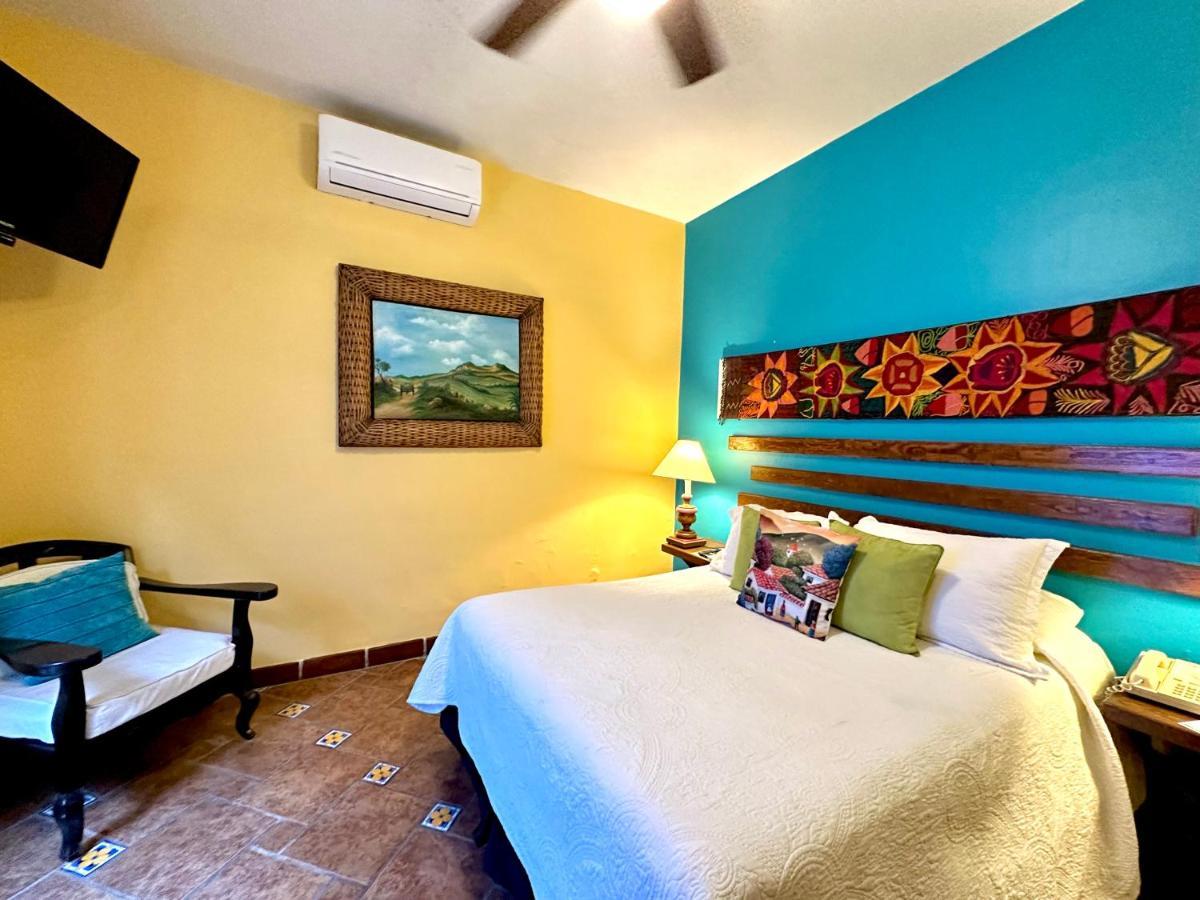 La Villa Del Ensueno Boutique Hotel ทลาคิวปาก ภายนอก รูปภาพ
